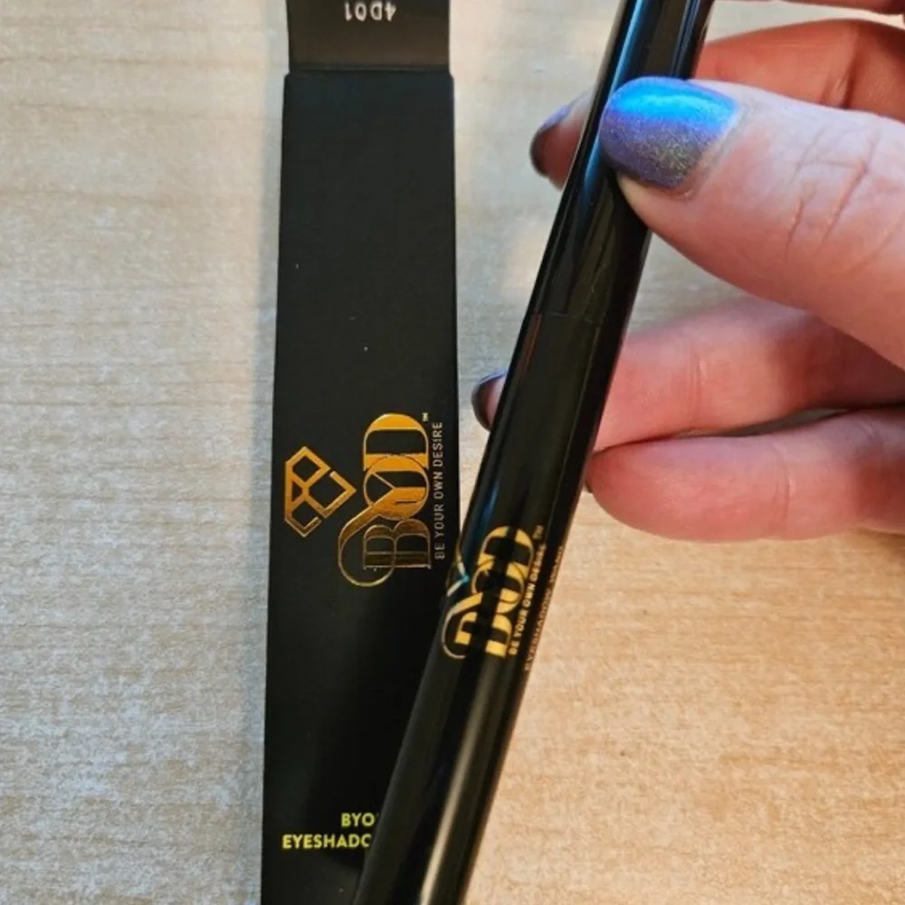 Be your own desire eyeshadow wand in whimsical lavender new in box